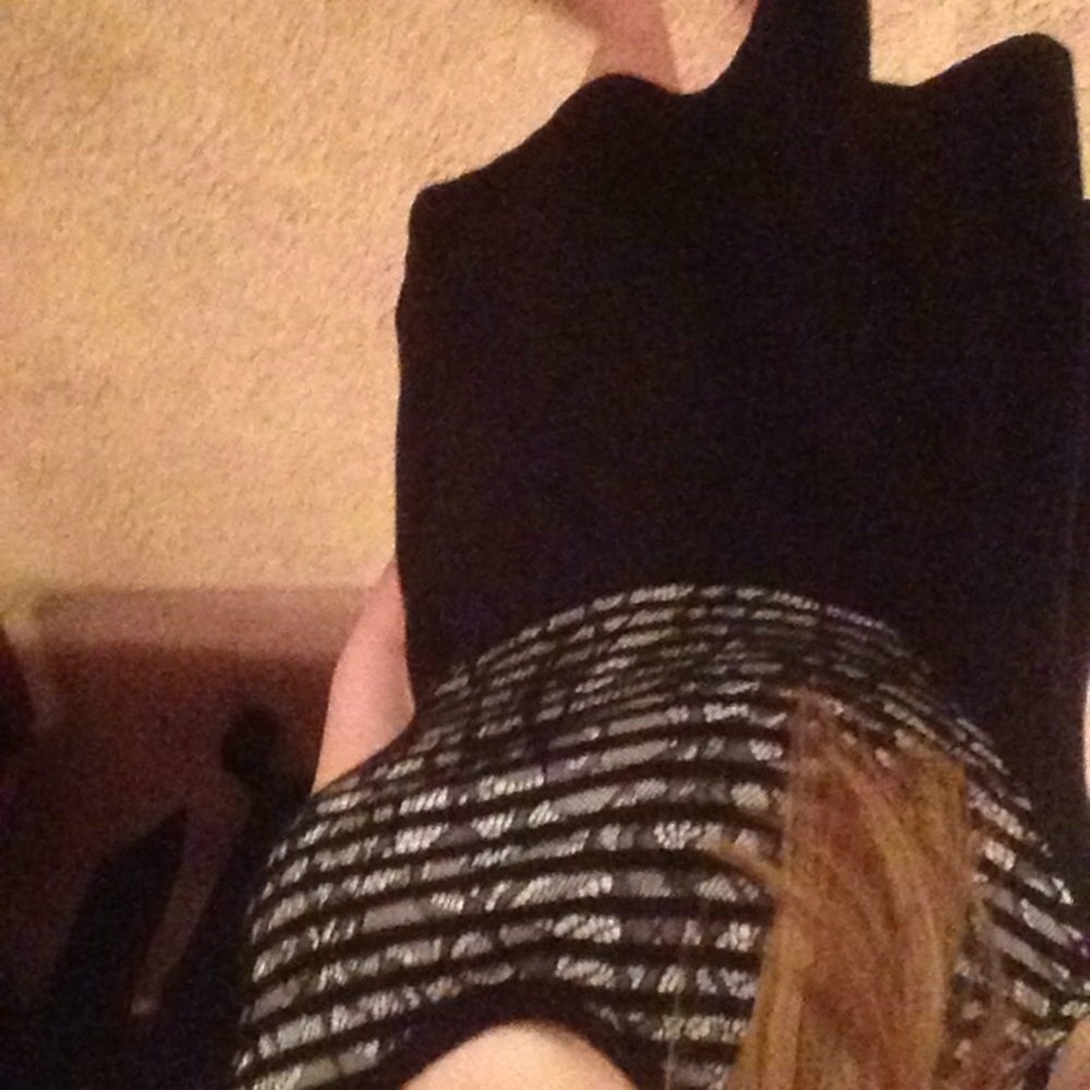 Dress - Picture 4 of 4